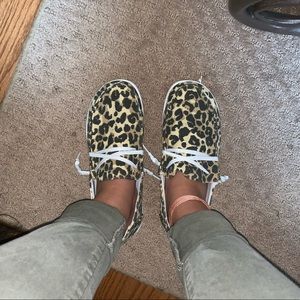 Cheeta (knockoff) hey dudes